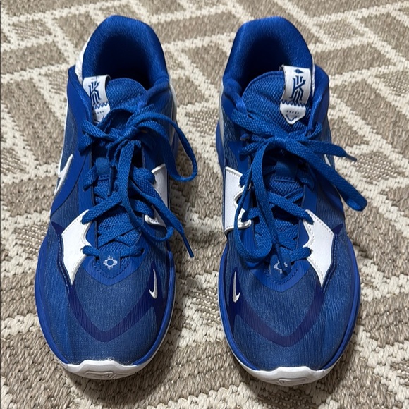 Kyrie Irving  Kyrie 5 Low Game Royal  Size 10 Basketball Shoes. - Picture 1 of 11